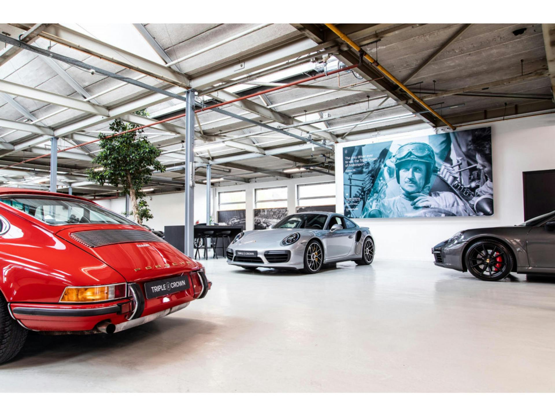Porsche 911 Cabrio 3.8 Carrera 4 GTS | Bose | Sport Chrono | Carbon interieur pakket |